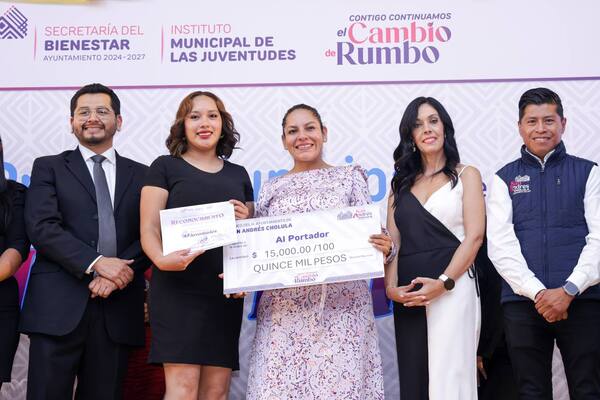 En esta edición del Premio Municipal se distinguió a jóvenes en categorías artísticas, sociales y de emprendimiento, con 120 asistentes