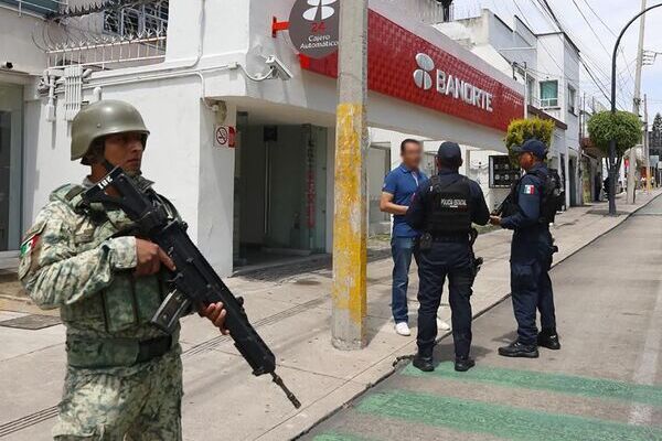 De diciembre del 2024 a agosto, a través del número de emergencias, se han atendido 360 solicitudes del programa “Acompañamiento Bancario”