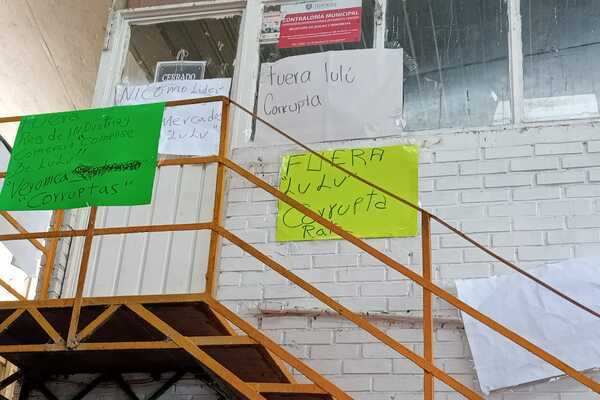 Los vendedores recordaron que existía un acuerdo con autoridades para dar por concluida con la gestión de Lourdes Gallardo