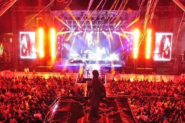 Con saldo blanco y gran afluencia en la Plaza de la Concordia y el Zócalo, concluyó el primer día de la 75 Feria de San Pedro Cholula