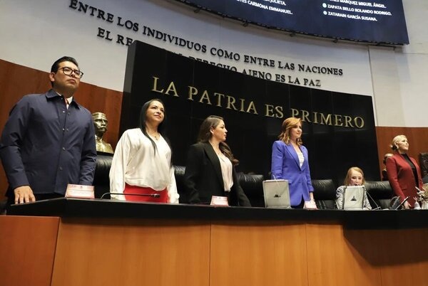 Néstor Camarillo obtiene secretaría de la Mesa Directiva del Senado