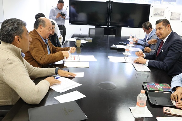 PEMEX garantiza entrega de 3,500 toneladas de asfalto como apoyo