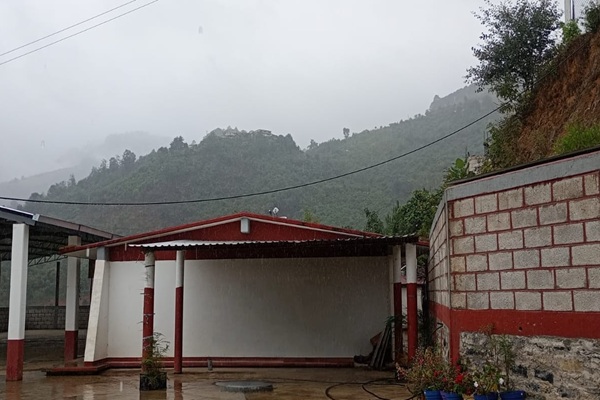 Pobreza y migración agravan la deserción escolar en la Sierra Negra de Puebla