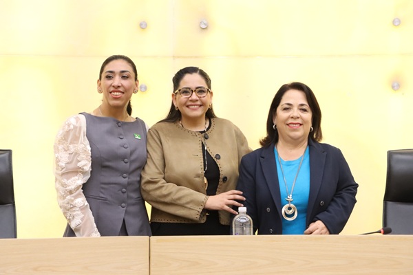 Presentan en el Congreso de Puebla propuesta legislativa