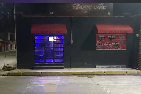 Un tianguista de Texmelucan fue ejecutado de varios disparos de arma de fuego en un bar en la calle Labastida, colonia Linda Vista