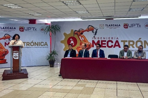 UPTx Foro de mecatrónica impulsa innovación y liderazgo