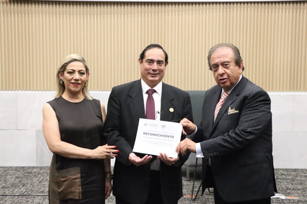 Voluntariado del Congreso de Puebla Realiza Conferencia Magistral s