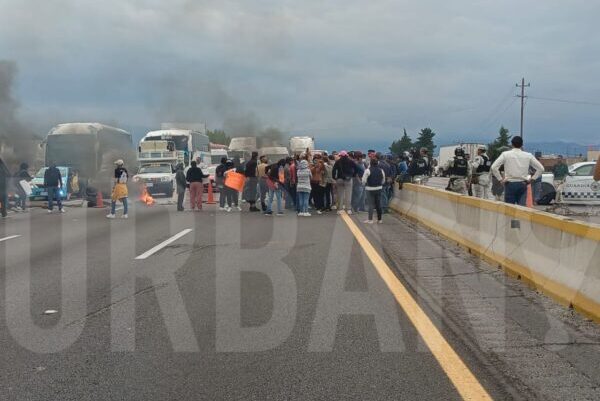 Bloquean autopista México-Puebla tras cateos a propiedades de exdiputado del PAN en El Verde y Texmelucan