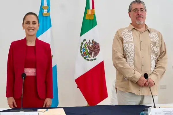 Bernardo Arévalo y Claudia Sheinbaum hablaron de seguridad, migración, energía y el Tren Maya, proyecto que interesa a Guatemala