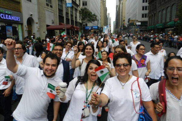 Más de un millón de migrantes poblanos participarán en The Mexican Day Parade de Nueva York; habrá protestas contra Trump