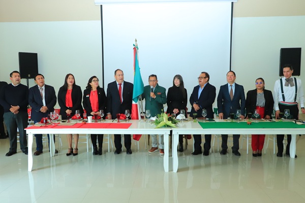 15 La libertad es el bastión que posibilita la libertad de los pueblos Rector de la UATx (2)