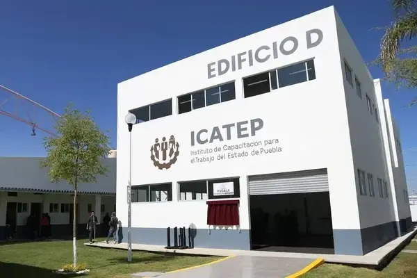 El coordinador de Festo Didáctica zona centro-sur explicó que Puebla fue elegida por estar posicionada como un polo en ciencia y tecnología