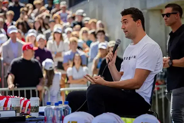 Las autoridades federales confirmaron el jueves que han recuperado el arma utilizada para asesinar al activista conservador Charlie Kirk