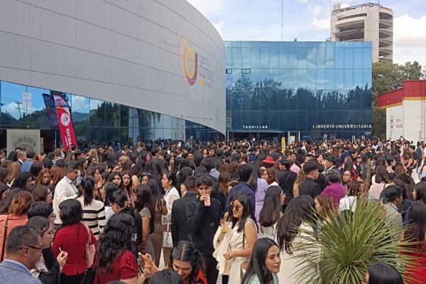 19 Participó comunidad universitaria de la UATx en el Simulacro Nacional de Sismo 2025 (1)