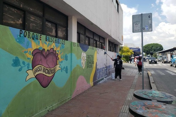 Chedraui garantizó la reposición el mural que contenía fichas de búsqueda de Voz de los Desaparecidos y que fue removido por error