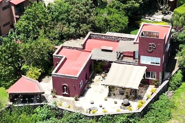 Noroña denunció el robo de su casa en Tepoztlán, en un hecho que catalogó como “grave y extrañísimo”, informó que su pareja estaba bien