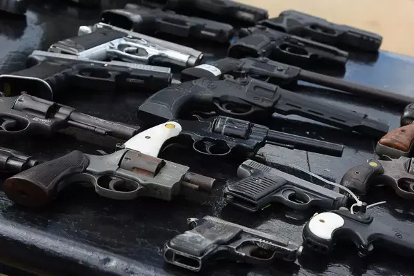 “Por primera vez, Estados Unidos reconoce que tiene que hacer operativos para controlar el tráfico ilegal de armas hacia México" dijo