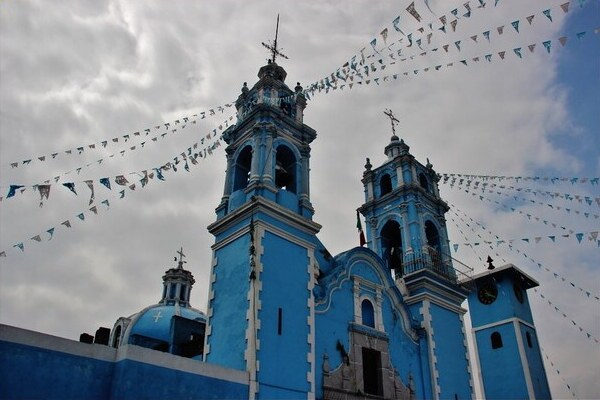 Se logró la detención de un hombre que intentó sustraer artículos sacros del interior de la iglesia de San Diego Cuachayotla y ocasiono daños