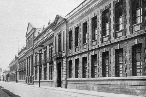 La asistencia pública y sus instituciones en Puebla son temas desarrollados en dos obras de la doctora Lourdes Herrera Feria