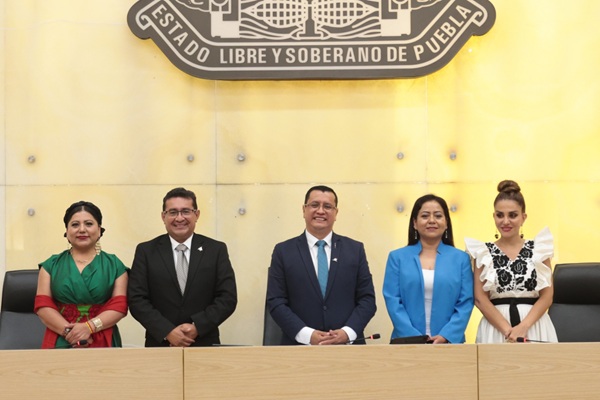 Avala Congreso de Puebla reformas para la inclusión de mujeres conductoras en el transporte público