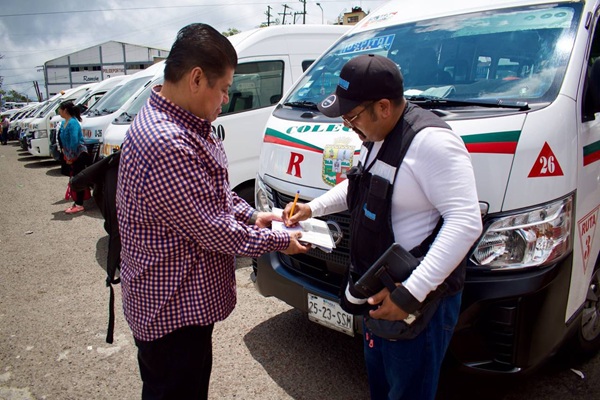 Avanza revista vehicular en Puebla