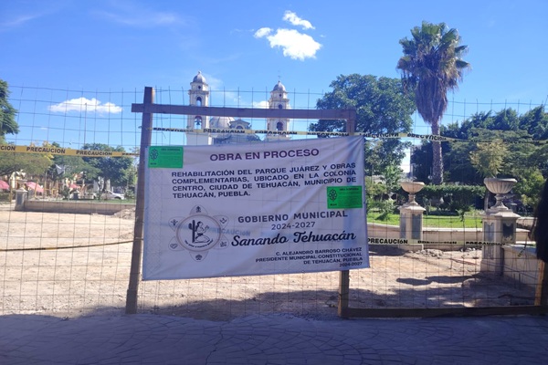 Ayuntamiento de Tehuacán reanuda rehabilitación del Parque Juárez