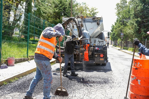 Ayuntamiento de Tlaxcala pone a prueba aditivo que busca bacheo más rápido y duradero en la capital