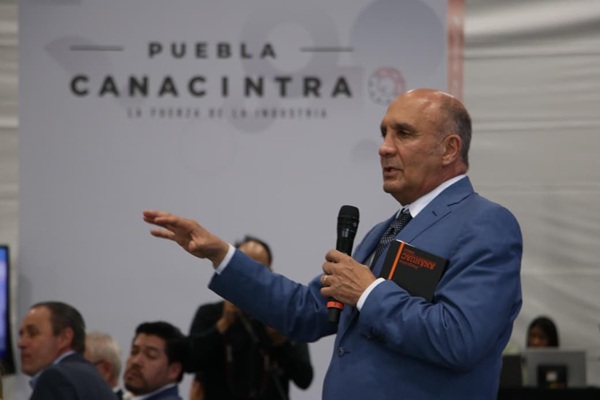 CANACINTRA Puebla recibe al Secretario de Desarrollo Económico y Trabajo en su Consejo de Septiembre