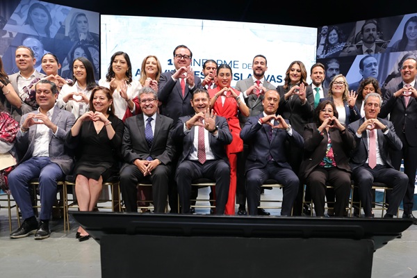 Diputadas y diputados federales poblanos rinden su primer informe