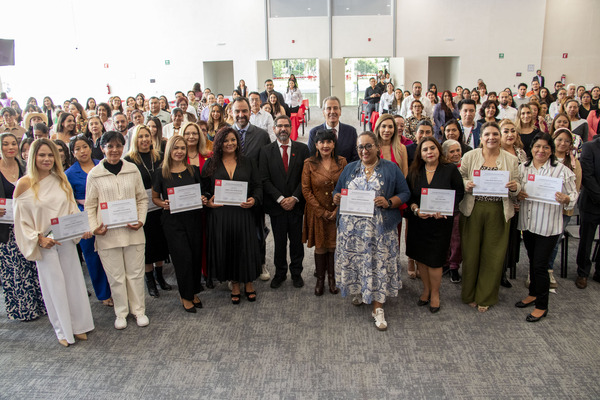 Mujeres aprendieron junto con la planta docente de la Universidad como parte de Formación de Buenas Finanzas y Economía Social y Solidaria