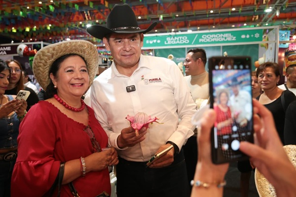 Encuentro Nacional del Mezcal contribuye a la riqueza comunitaria en el campo poblano
