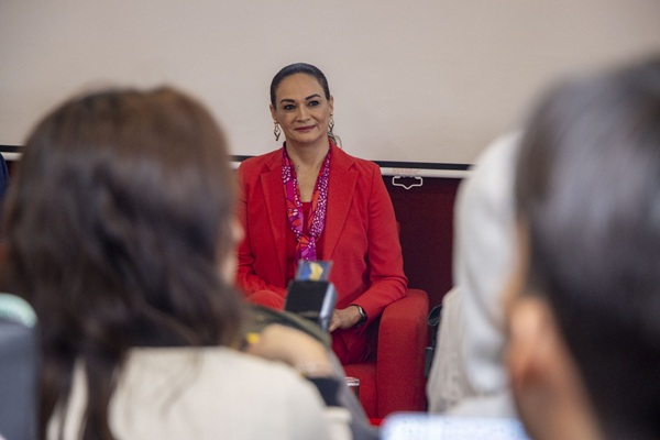 Estudiantes dialogan con la diputada Liliana Ortiz sobre la construcción de un México mejor