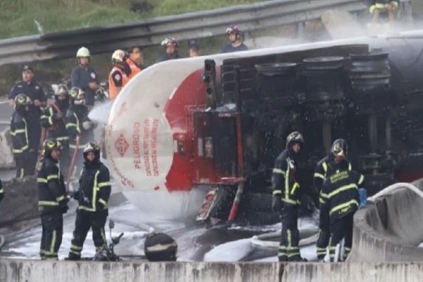 Explosión de pipa en Iztapalapa y la autopista México-Puebla estas son las ocho víctimas mortales