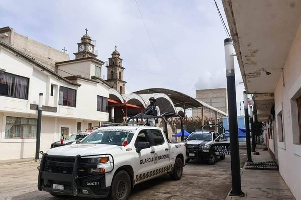 Un hombre y una mujer resultaron lesionados por la explosión de pirotecnia en la comunidad de San Rafael Tenanyecac, en Nativitas