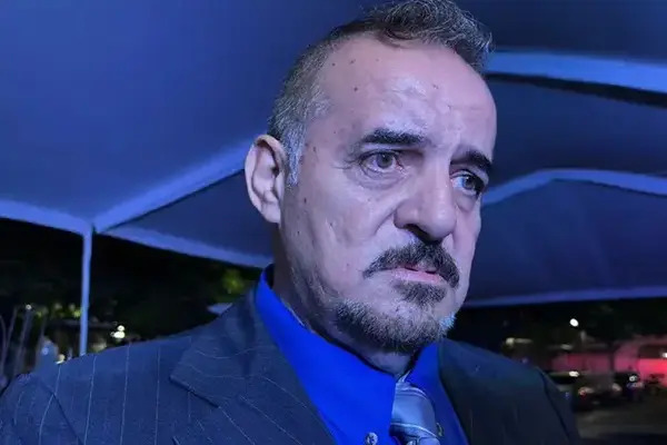 Gerardo de la Fuente, director del penal de Tehuacán, fue destituido tras hallarse armas, celulares y aparatos en un operativo de la SSP