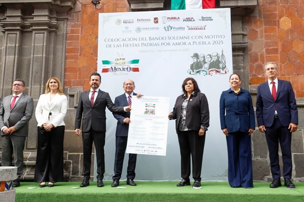 Gobierno de Puebla coloca el Bando Solemne para conmemoración