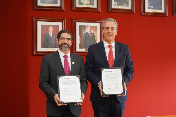 El rector de la IBERO agradeció la colaboración del Ayuntamiento de Puebla para aportar en la formación académica de las mujeres poblanas