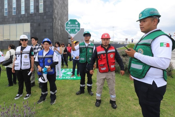 Puebla participa activamente con más de 15 mil inmuebles registrados, entre hospitales, escuelas y edificios públicos, según Samuel Aguilar