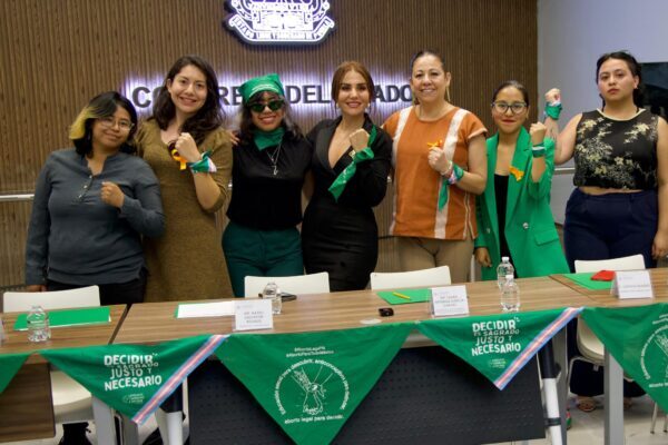 Congreso de Puebla recibe propuesta de Colectivas para reformar Ley de Salud y eliminar técnica de legrado en la realización de abortos legales