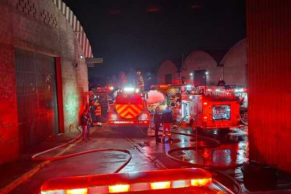 Se mantiene un monitoreo del incendio en La Ciénega debido a la posibilidad de que el algodón continúe consumiéndose