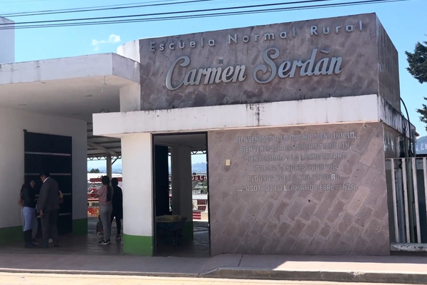 La Normal de Teteles de Ávila Castillo iniciará clases tras lograr un acuerdo con representantes de SEP, Segob y del Consejo Estudiantil