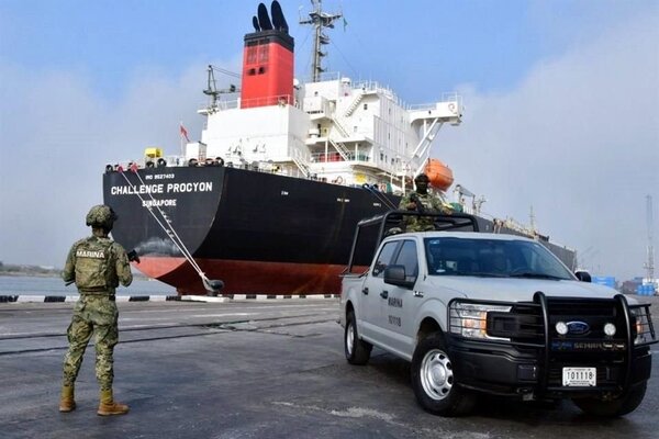 Un juez federal vinculó a proceso al vicealmirante Manuel Roberto “F” y a nueve integrantes más de la Semar por el caso de huachicol fiscalUn juez federal vinculó a proceso al vicealmirante Manuel Roberto “F” y a nueve integrantes más de la Semar por el caso de huachicol fiscal