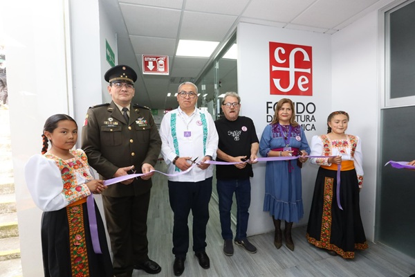Inaugura Paco Ignacio Taibo II Librería del Fondo de Cultura Económica