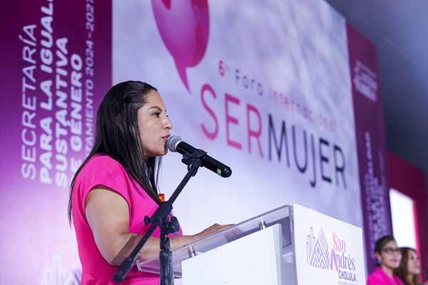 Lupita Cuautle Torres encabezó la clausura del 6 Foro Internacional Ser Mujer en San Andrés Cholula