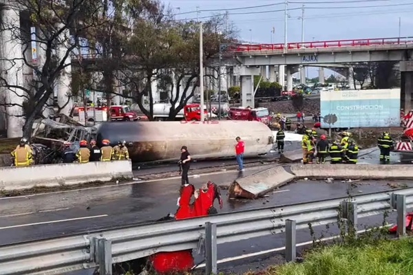Muere otra víctima por explosión de pipa en Iztapalapa y la autopista México-Puebla; número de fallecidos asciende a 31