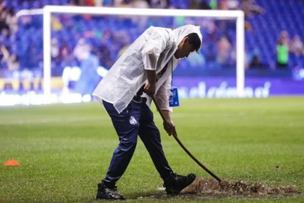 Partido entre Club Puebla y Chivas se reprograma e insisto a quién chingados le importa