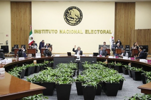 Plural, debate por la reforma electoral