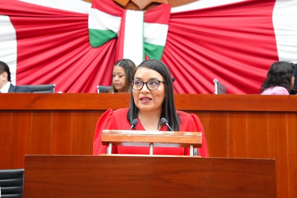 Propone Laura Flores Lozano Iniciativa para fortalecer certeza fiscal en municipios de Tlaxcala