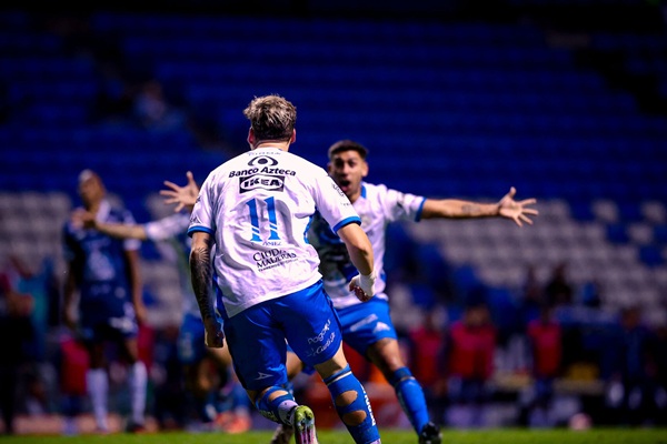 Puebla y Pachuca igualan 2-2; la Franja sigue en el fondo y Lozano es cuestionado