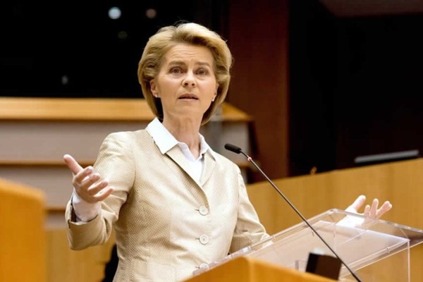 Rusia habría interferido el GPS del avión que trasladaba a Ursula von der Leyen